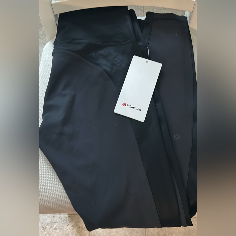 Lululemon wunder train HR tights with satin panels